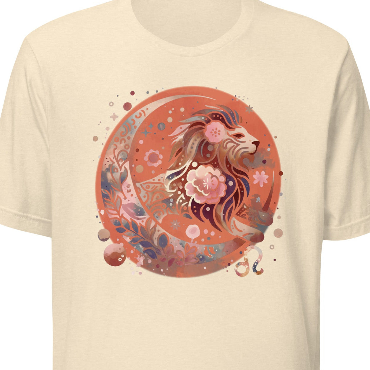 Beige t-shirt with a colorful lion design 